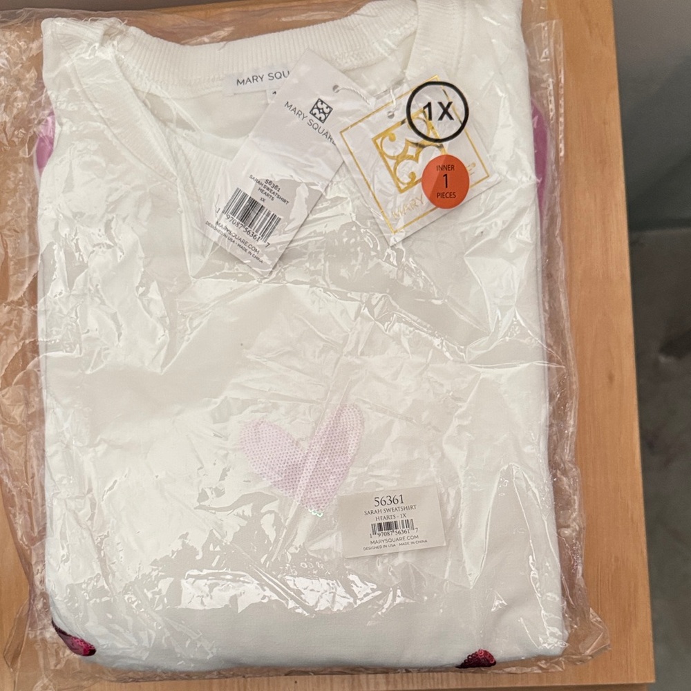 Mary Square White Crewneck Sweater with Pink Heart Detail